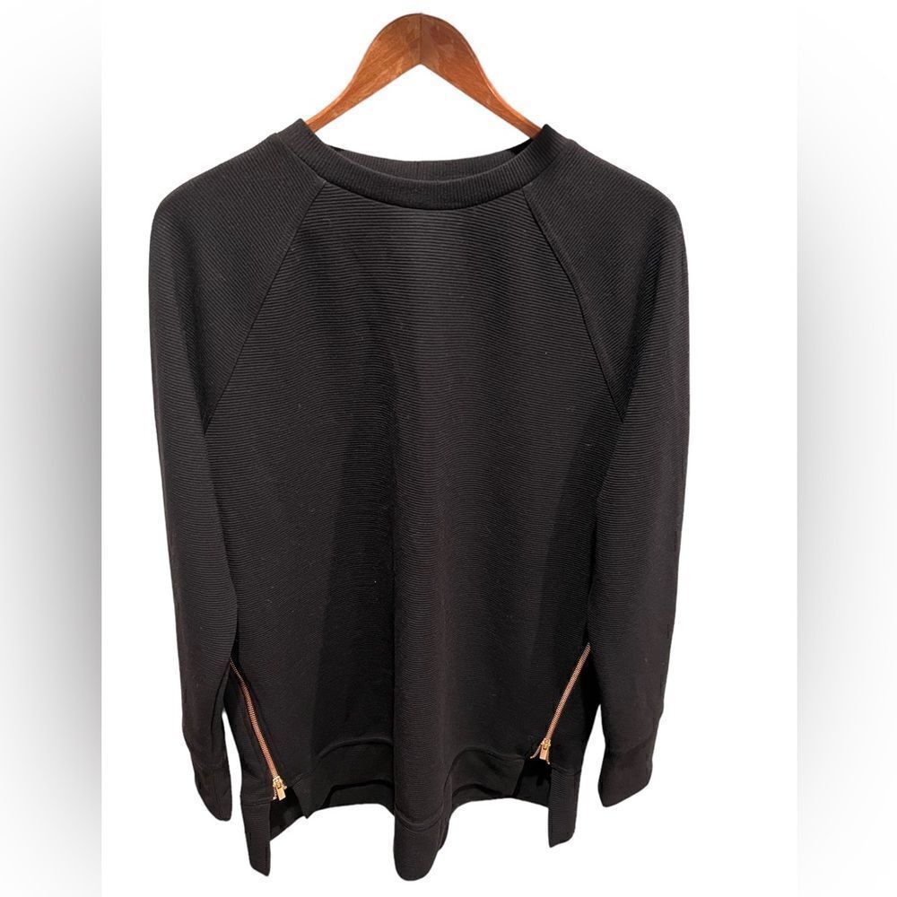 Limitless by The Limited long sleeved ribbed knit top with rose gold zippers